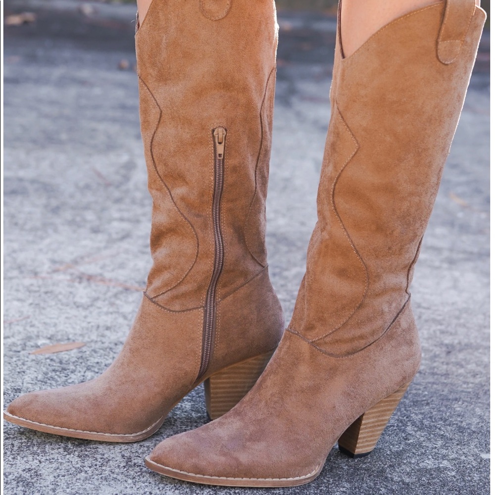 🚫SOLD🚫Bohemian western boots